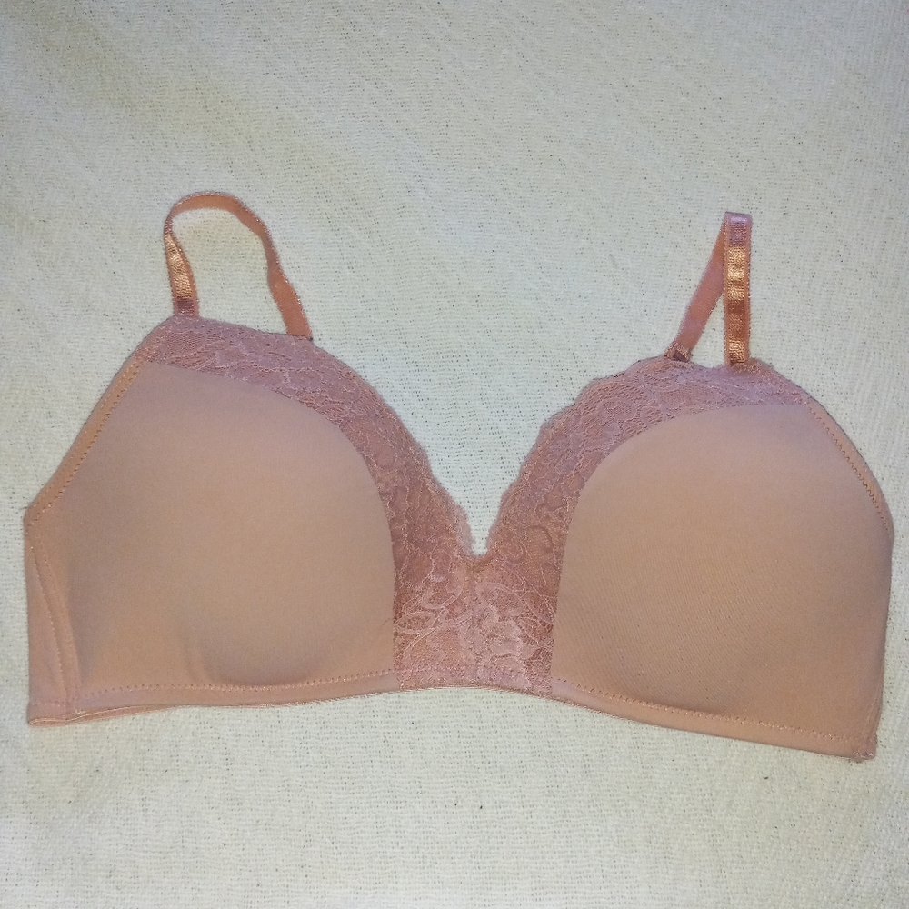 Sz.38C Women's Marilyn Monroe Wire-Free Bra